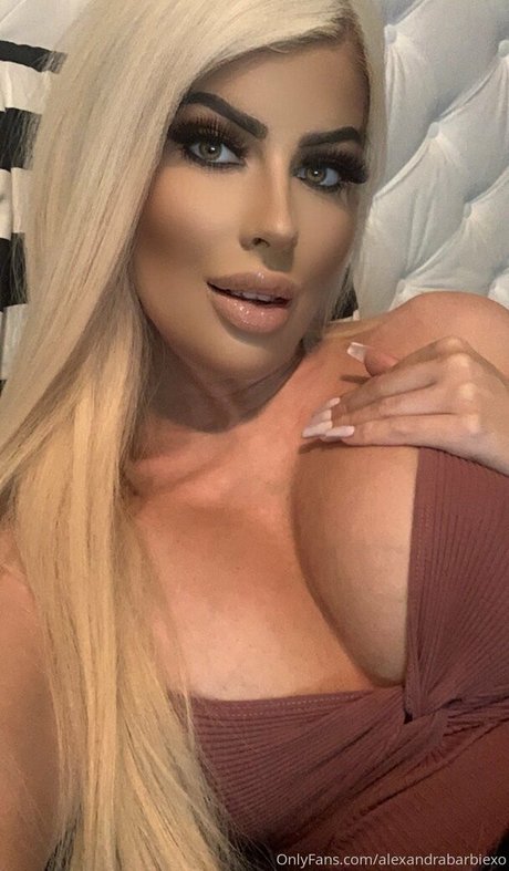 alexandrabunnyxo beautiful model pictures