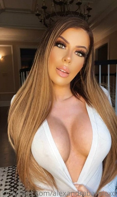 alexandrabunnyxo model high quality image