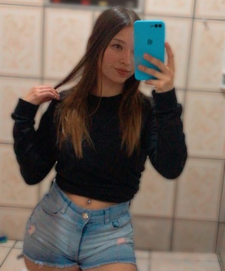 Laurabarbosa 99 best model pic