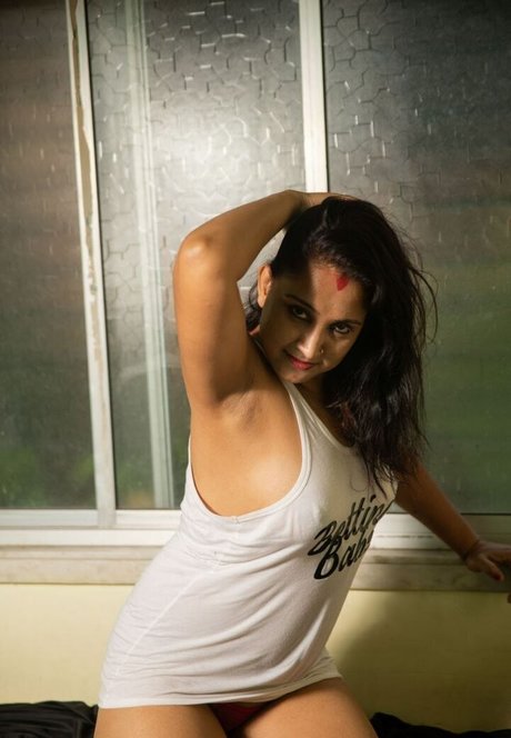 Mili Debnath Nude pornographic model photos