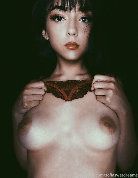 sofiaswetdreams star hot pics
