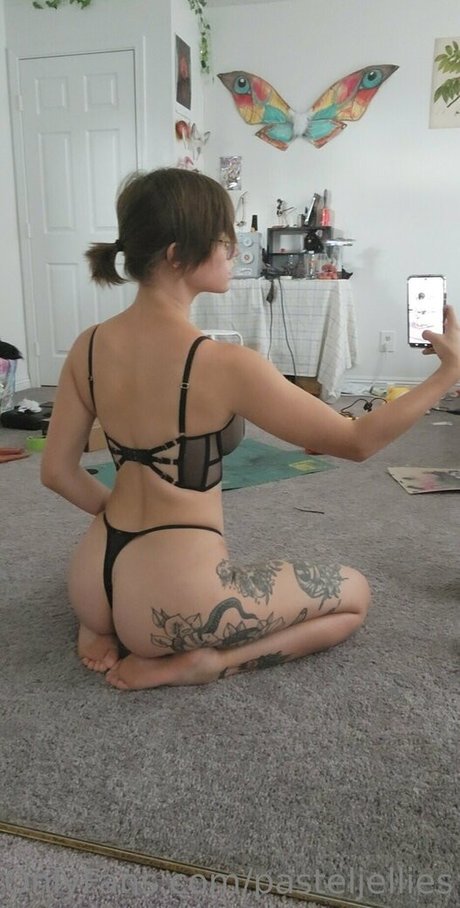 pasteljellies star nudes galleries