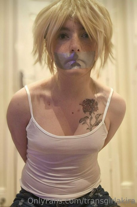 transgirlakira model pornographic images