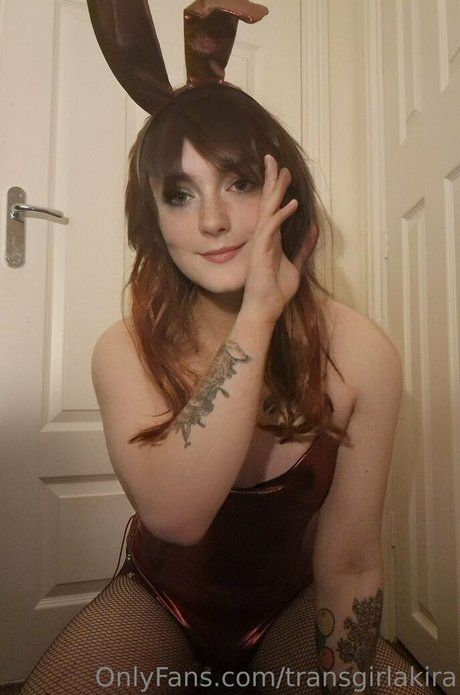 transgirlakira perfect pornstar img