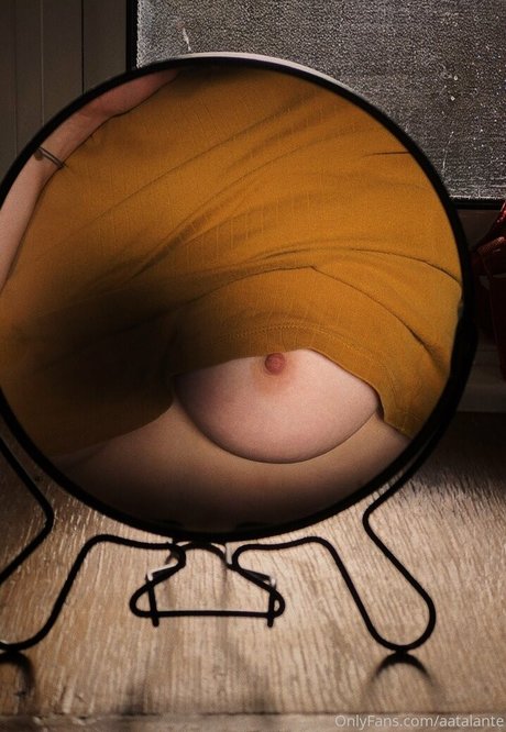 aatalante pornstar beautiful img