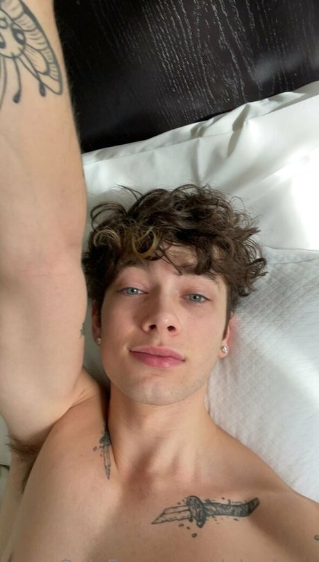 dakarluca model erotic picture