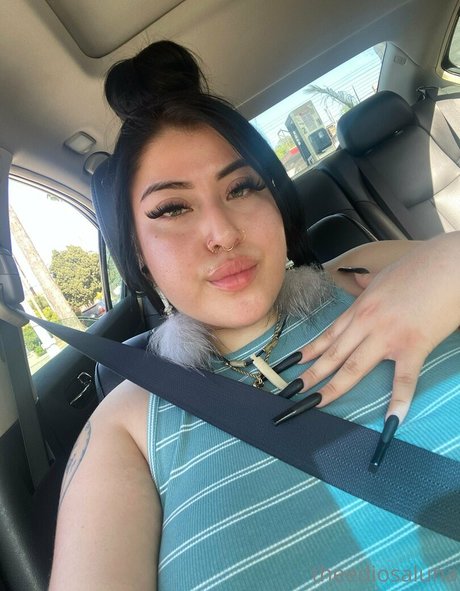 Theediosaluna naked model photos