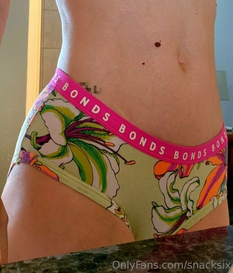 snacksixfree pretty pornstar img