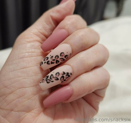 snacksixfree naked star picture