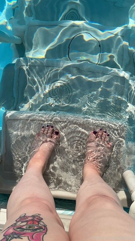 fakenips perfect model picture