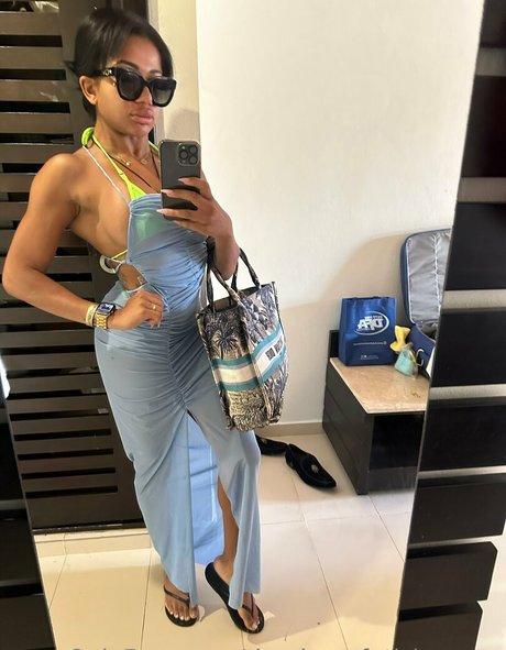 kikiluxxxe exclusive pornstar archive