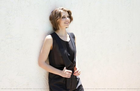 Lauren Cohan model naked image