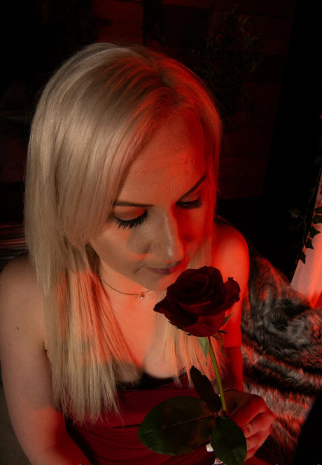 sophiaroseisreal model sexy galleries