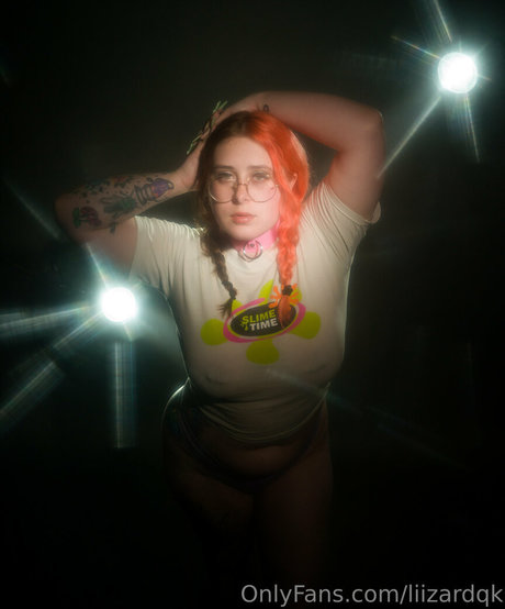 liizardqk pornstar erotic picture