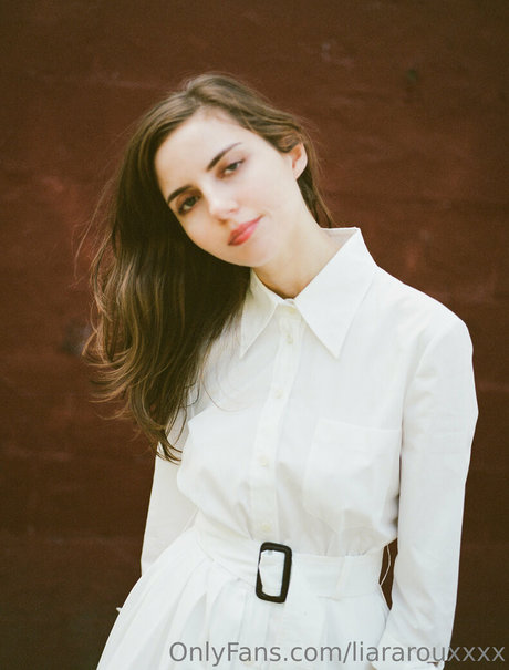 liararouxxxx pornstar beautiful photo