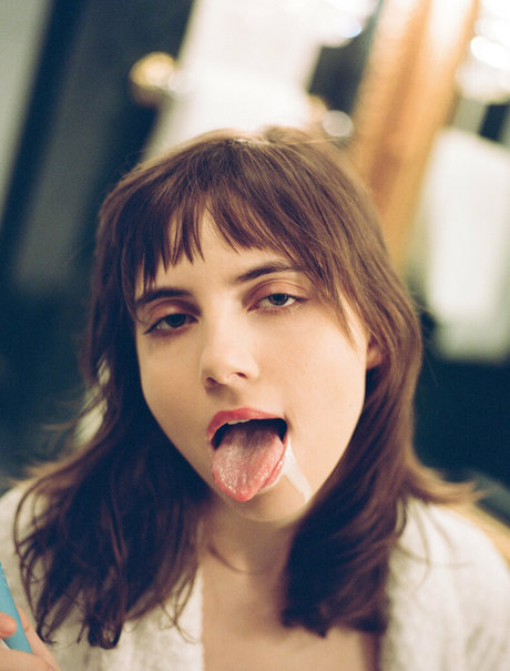 liararouxxxx naked star pic