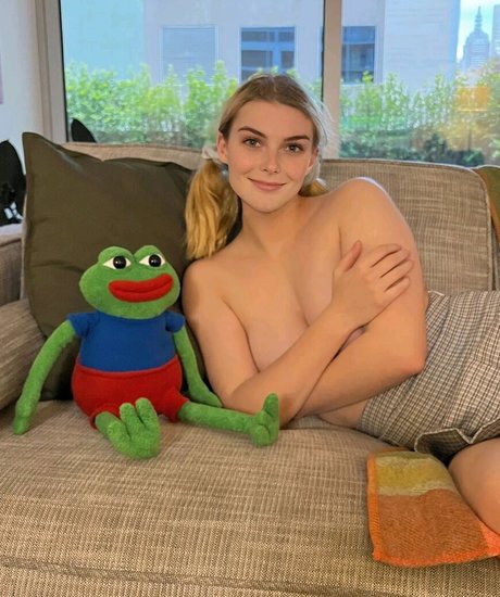 Lilmaxclara pornstar adult pics