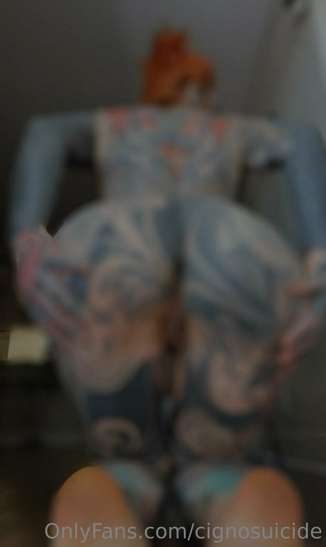 cignosuicide exclusive actress gallery