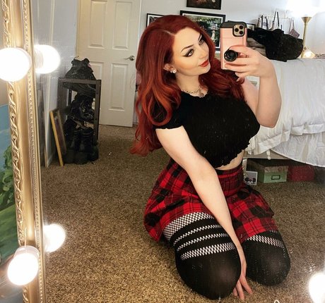 Joanne Rose star nude photo