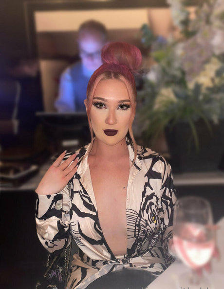 selfcarewithchloe pornstar art photos