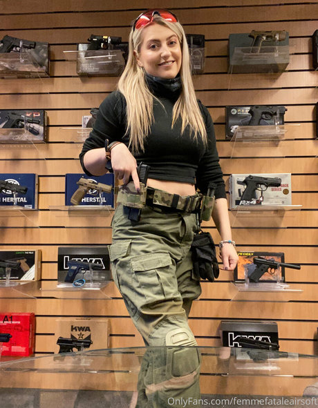 Femmefataleairsoft model exclusive archive