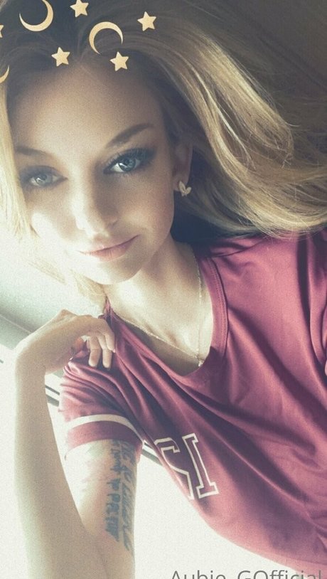 aubiegfree hd actress pictures