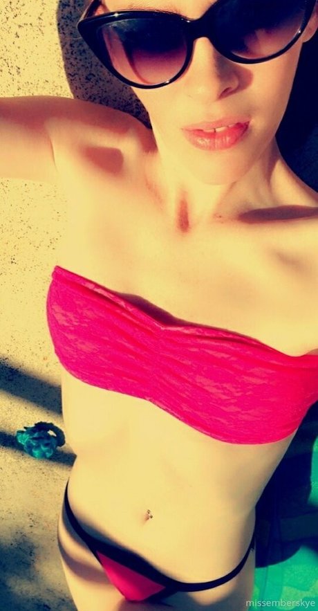 missemberskye model hd photos