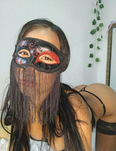 sinaluisa erotic model img