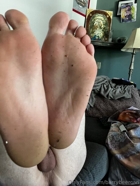 Barry Beercan model pretty img