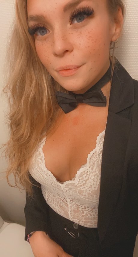 Barbiedockan_ pornstar nude pics