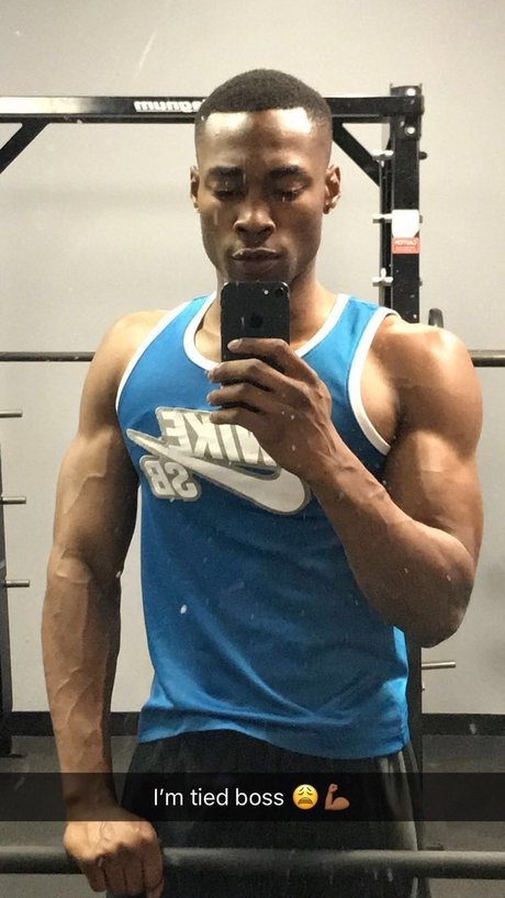 Tee be slangin top model pictures