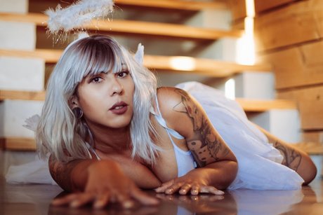 Miiyyuu sexy model pic