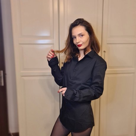 Mia OF naked actress img