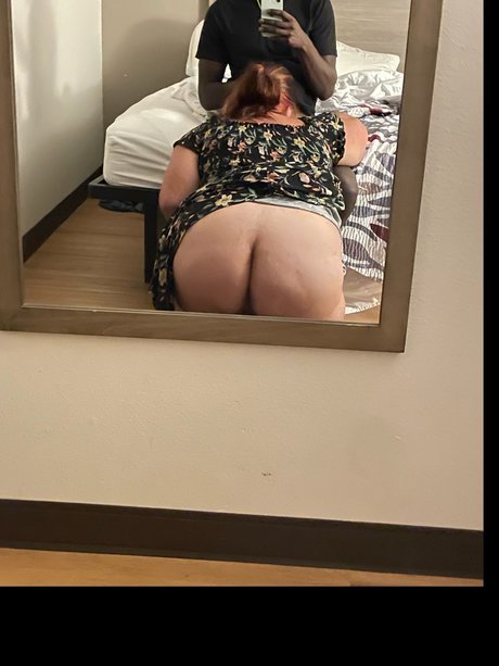 Sidney Marie star naked img