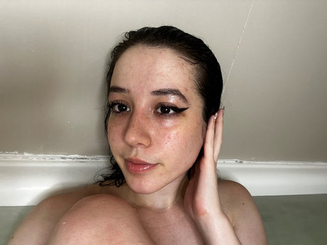 bemelody_ best model photo