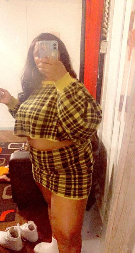 MI CASA SU CASA model porn pictures