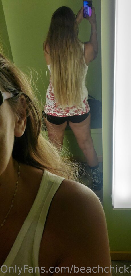 Beach Chick 321 pornstar exclusive image