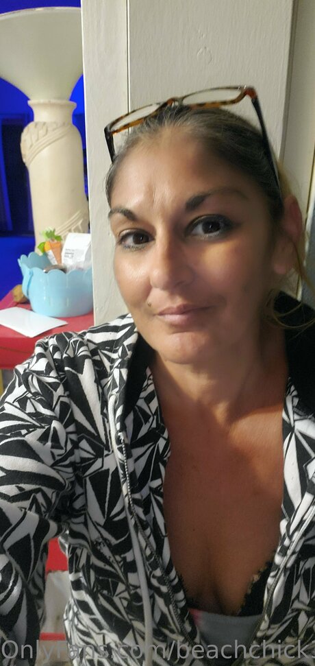 Beach Chick 321 model pornographic photos