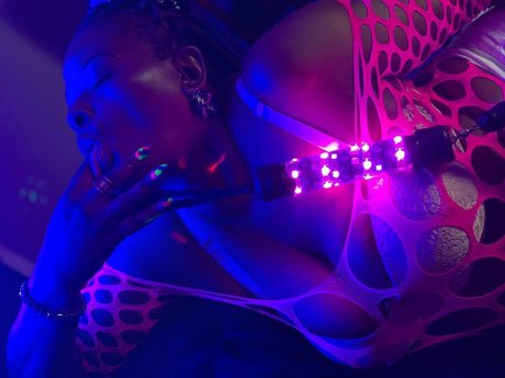 bdbpdevilsadvstylahstar star nice pic