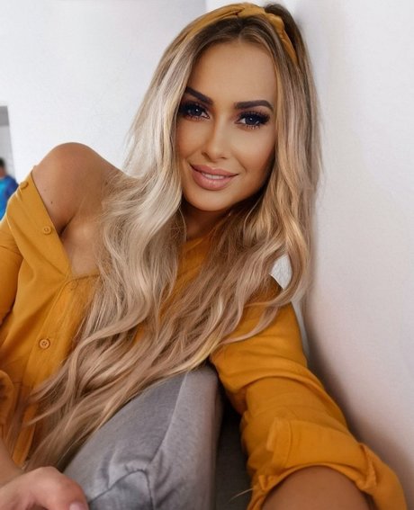 BELLA SUN star nudes pictures