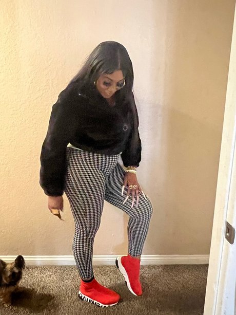 Bentley star nudes picture