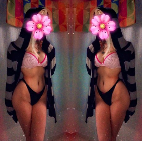 _Pixel_ pornstar beautiful photo