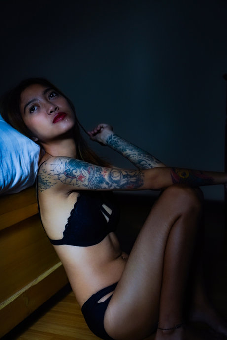 Milano Yuna pornstar hot galleries