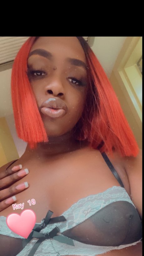 _MilanCreams_ star adult picture