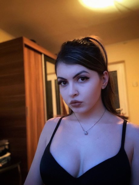 Andreea Pana nude model gallery