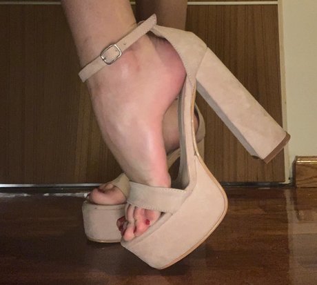 BarbyAngie model pretty pictures