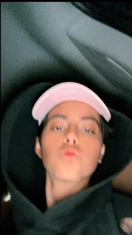 Mike De La Vega_ model beautiful pic