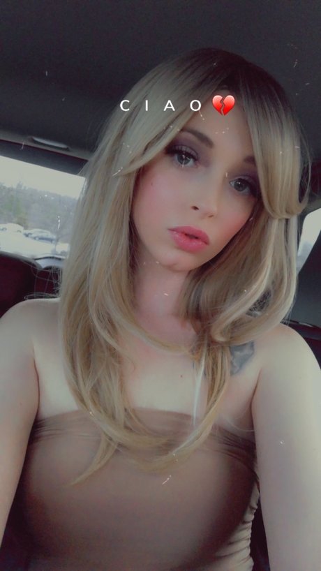 MILKMONEY star hot picture