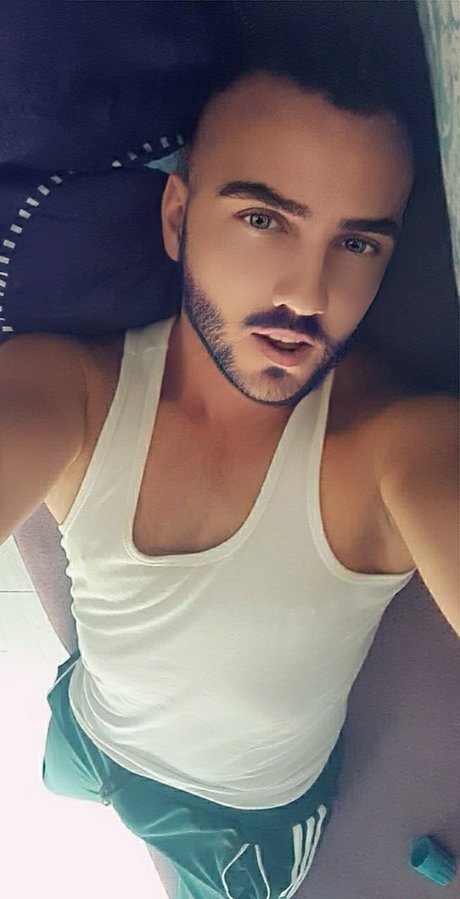 Mihai Traistariu model top picture