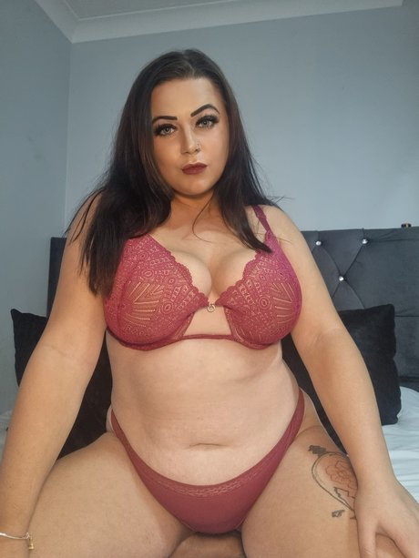 BigBrittyTitties_ porn star pic